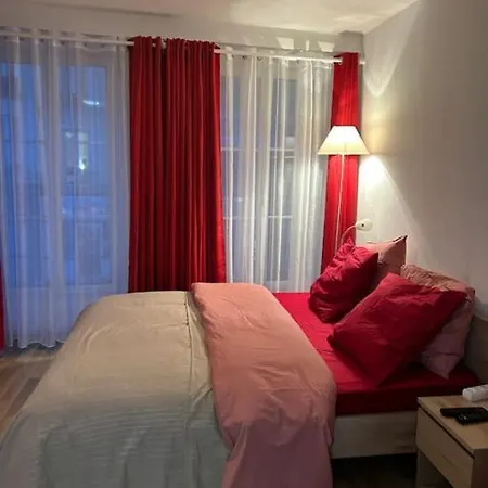 10 Eme Apartament Paryż